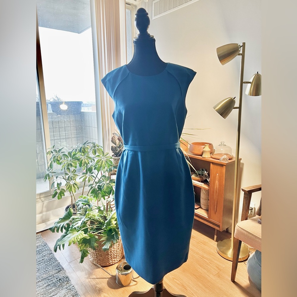 Cadet blue fitted Elie Tahari wool dress size 10